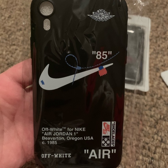 iphone 8 & XR cases - Picture 2 of 3